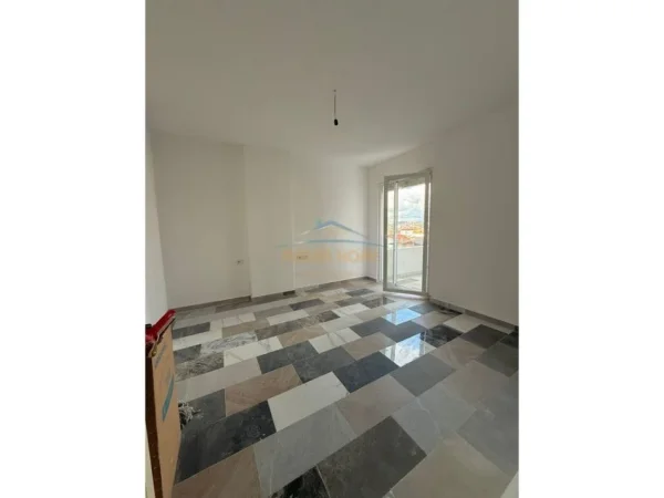 Tirane, shitet apartament 2+1 Kati 4, 115 m² 149.000 € (Casa Italia)
