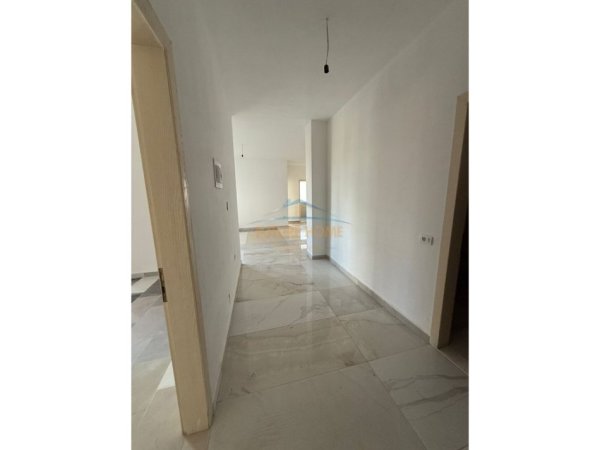 Tirane, shitet apartament 2+1 Kati 4, 115 m² 149.000 € (Casa Italia)