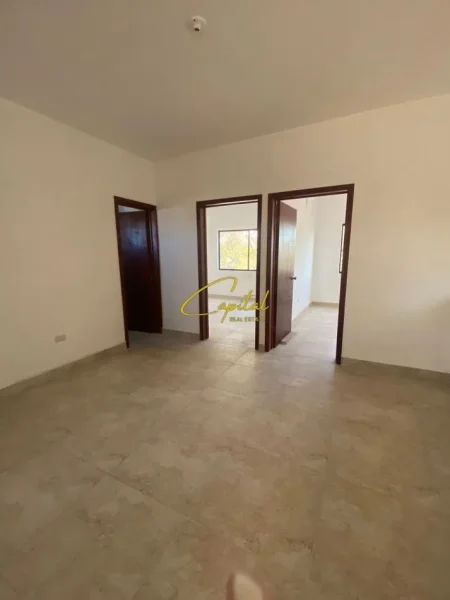 Tirane, jepet me qera zyre Kati 7, 100 m² 600 € (ISH STACIONI TRENIT)