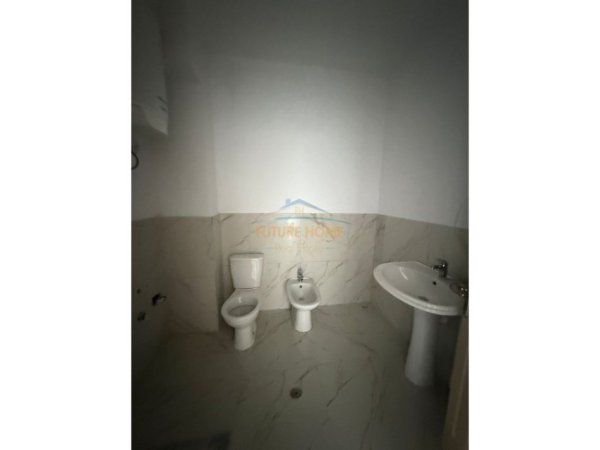 Tirane, shitet apartament 2+1 Kati 4, 115 m² 149.000 € (Casa Italia)