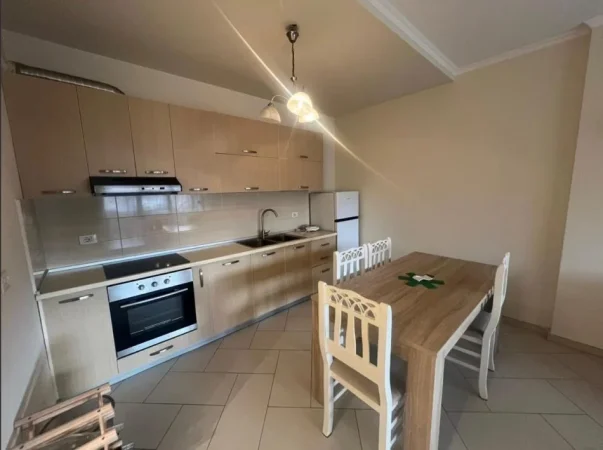 Tirane, jepet me qera apartament 2+1 Kati 6, 75 m² 750 € (Prane Delijorgjit)