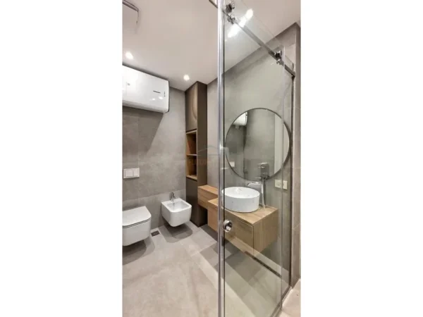 APARTAMENT 3+1+POST PARKIMI ME QERA MINE PEZA RESIDENCE