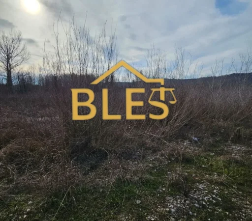 Tirane, shitet toke , 18.000 m² 1.200.000.000 € 