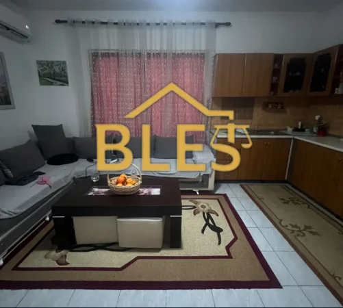 Tirane, jepet me qera Vile 3+1+Ballkon Kati 2, 100 m² 600 € (Tahir Dizdari)