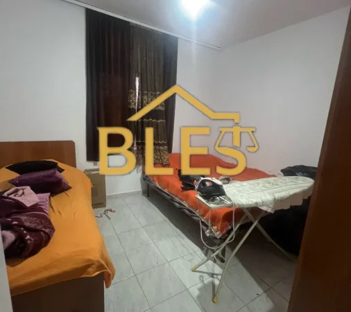 Tirane, jepet me qera Vile 3+1+Ballkon Kati 2, 100 m² 600 € (Tahir Dizdari)