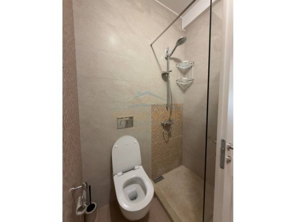 Tirane, shitet apartament 2+1 Kati 4, 116 m² 425.000 € (Qender)