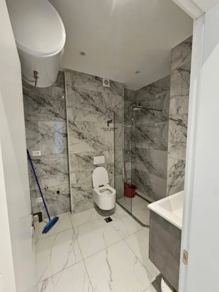 Tirane, shitet apartament 3+1 Kati 1, 330.000 € (ZOGU I ZI)