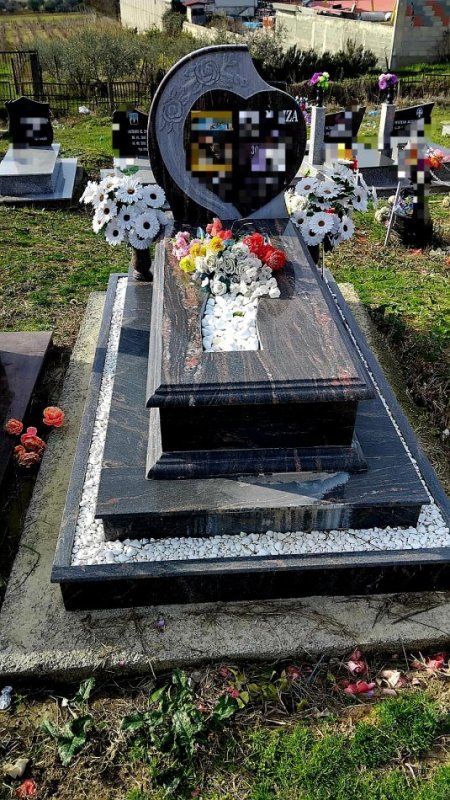 Tirane, ofroj Punime Varresh Ajdini Granit & Mermer Portrete të Gdhendura