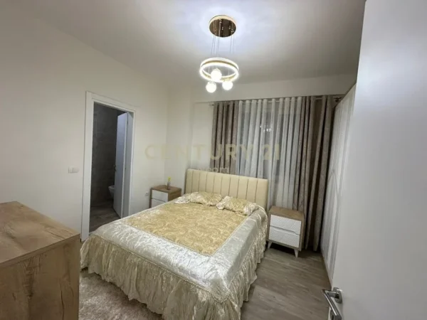 Tirane, jap me qera apartament 2+1 , 110 m² 850 € (Liqeni i Thate)