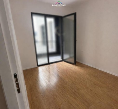 Tirane, jepet me qera zyre Kati 1, 68 m² 550 € (Rruga Jordan Misja)