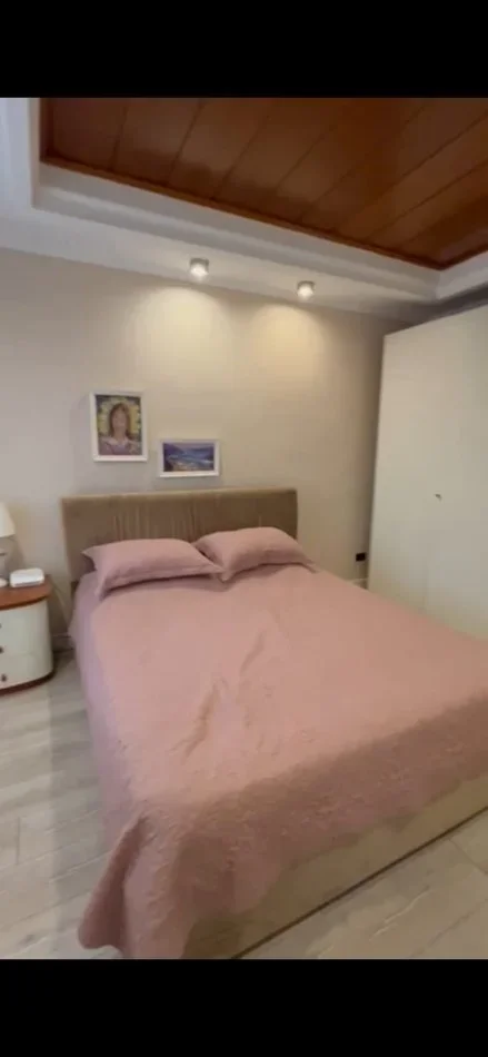 Tirane, shitet apartament 1+1+Ballkon Kati 7, 112 m² 360.000 € (9-KATESHET)