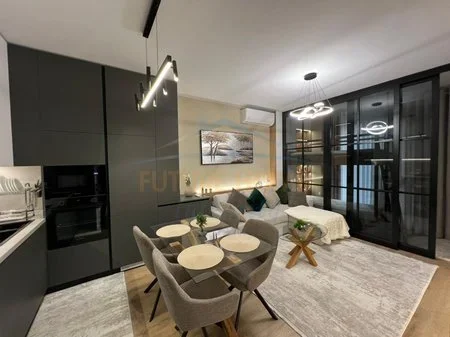 Tirane, jepet me qera apartament 2+1+Ballkon Kati 6, 70 m² 615 € (rezidenca erli)