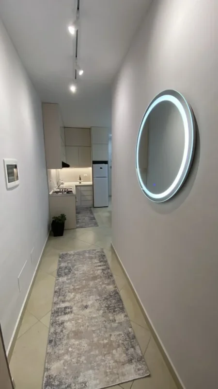 Tirane, jepet me qera apartament 1+1+Ballkon Kati 3, 80 m² 35 € (Ndre Mjeda)