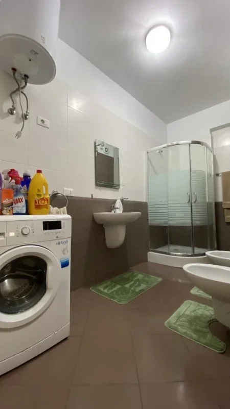 Tirane, jepet me qera apartament 1+1+Ballkon Kati 3, 80 m² 35 € (Ndre Mjeda)