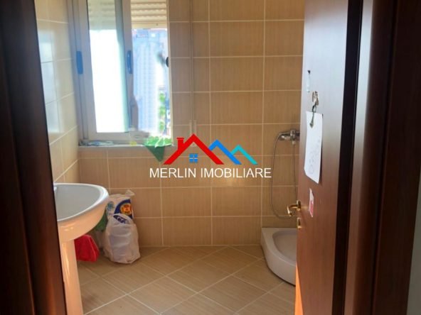 Tirane, jepet me qera zyre Kati 7, 108 m² 600 € (RRUGA JORDAN MISJA)
