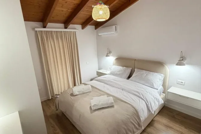 Tirane, jepet me qera Vile 1+1 Kati 2, 65 m² 880 € (Rruga Robert Shvarc)