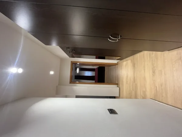 Tirane, jepet me qera apartament 1+1+Ballkon Kati 6, 68 m² 650 € (Rruga e Durresit)