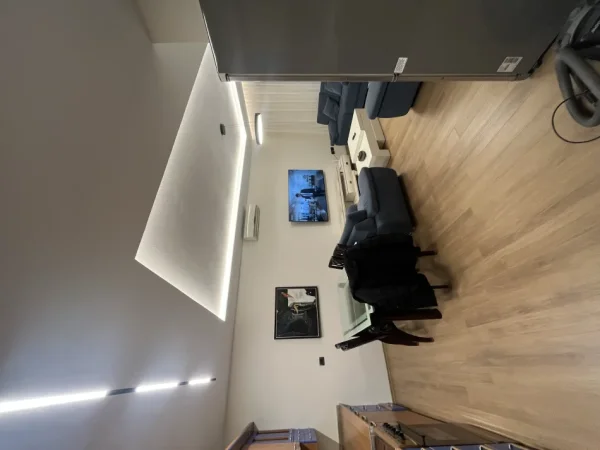 Tirane, jepet me qera apartament 1+1+Ballkon Kati 6, 68 m² 650 € (Rruga e Durresit)