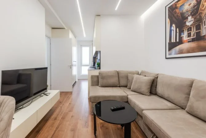 Tirane, jepet me qera apartament 1+1 , 58 m² 700 € 