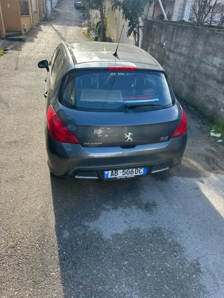 Tirane, shes makine peugeot 308 Benzin, gri metalizato manuale Kondicioner 190 km 2.000 €