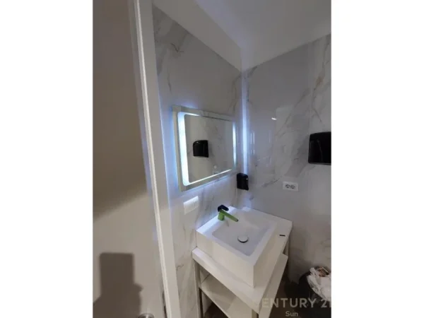 Tirane, jepet me qera ambjent biznesi Kati 1, 360 m² 6.600 € (rruga e kosovareve)