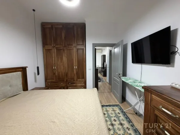Tirane, jepet me qera apartament 2+1+Ballkon Kati 3, 82 m² 700 € (rruga e durresit)