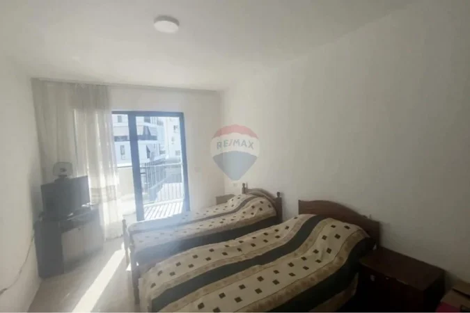 Tirane, shitet apartament 3+1+Ballkon Kati 2, 149 m² 206.000 € (5 Maji)