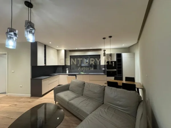 Tirane, jepet me qera apartament 1+1+Ballkon Kati 5, 74 m² 500 € 