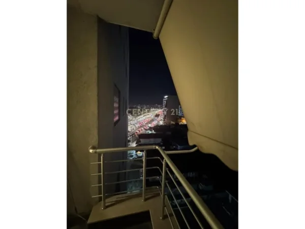 Tirane, jepet me qera apartament 1+1+Ballkon Kati 5, 74 m² 500 € 