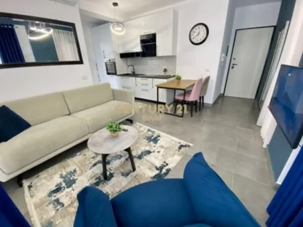 Tirane, jepet me qera apartament 1+1 , 65 m² 650 € 