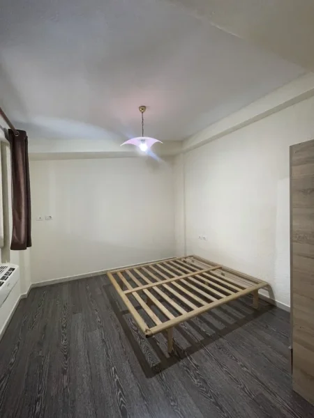 Tirane, jepet me qera apartament+verande | Penthouse 3+1+Aneks+Ballkon Kati 8, 300 m² 1.500 € (Liqeni i thate)