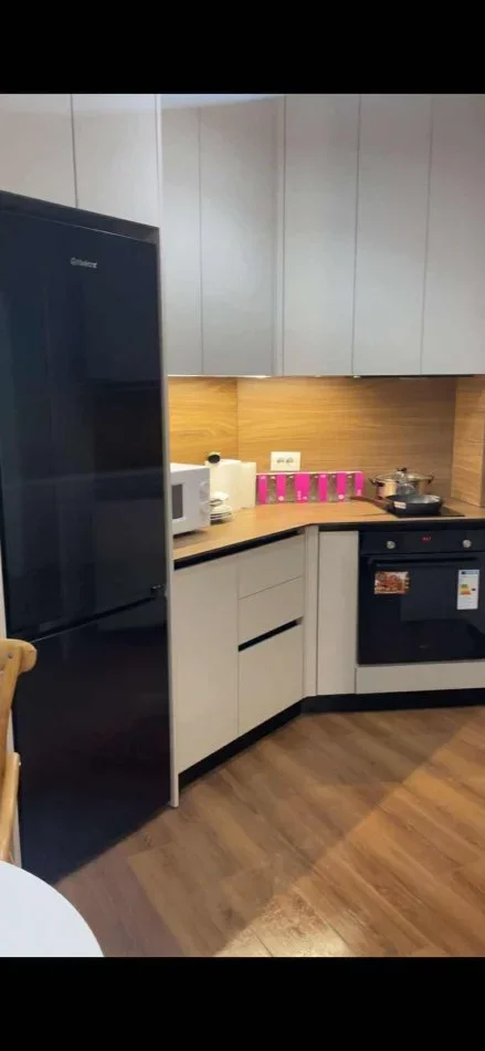 Tirane, jepet me qera apartament 1+1 Kati 9, 60 m² 600 € (Astir)