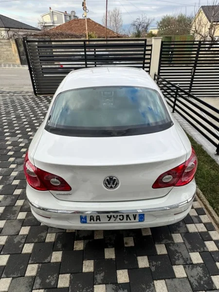 Tirane, shes makine Volkswagen Passat CC Nafte, e bardhë automatik 258.124 km
