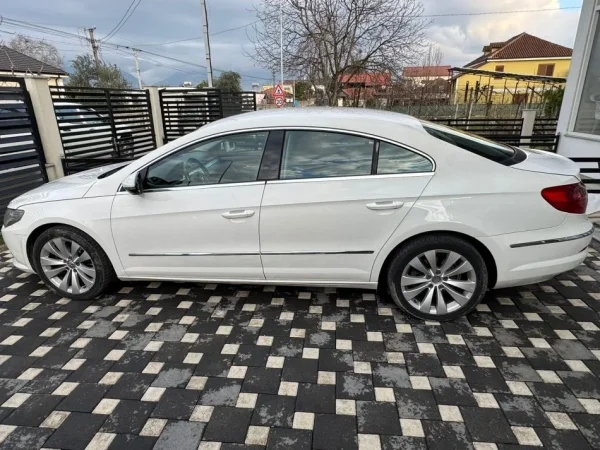 Tirane, shes makine Volkswagen Passat CC Nafte, e bardhë automatik 258.124 km