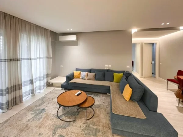 Tirane, shitet apartament 2+1 Kati 2, 112 m² 280.000 € (Rruga e Barrikadave)