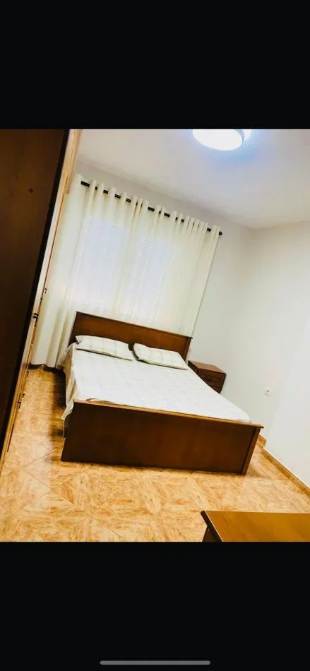Apartament 2+1 me Qira – Qendër Tiranë (përballë The Plaza Hotel) ✨