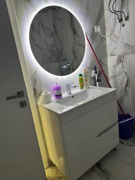 🏡 Apartament 1+1 me Qira – Terminali i Veriut (Pallatet e Verdha)