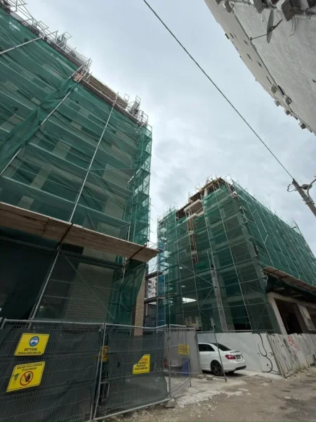 Tirane, shitet apartament 2+1+Ballkon Kati 4, 104 m² 313.500 € (Stadiumi Dinamo)