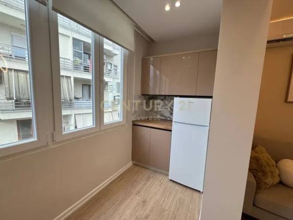 Tirane, shitet apartament 1+1+Ballkon Kati 4, 40 m² 125.000 € (rruga e barrikadave)