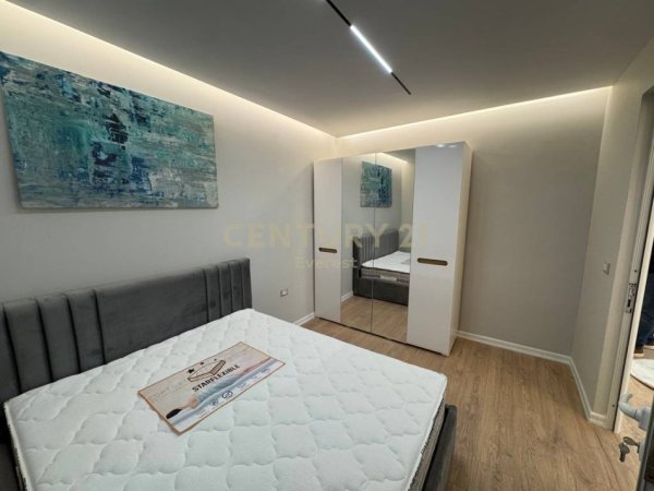 Tirane, shitet apartament 1+1+Ballkon Kati 4, 40 m² 125.000 € (rruga e barrikadave)