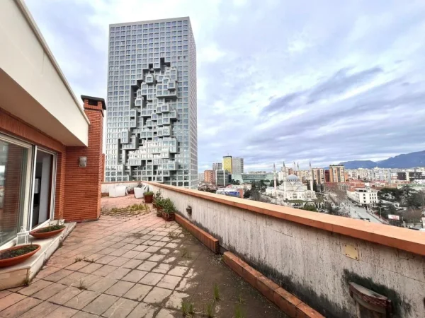 Me Qera: Duplex & Verande Gjigande + 2 P. Parkimi 📍Rr. Elbasanit - Mulliri || 4500€/muaj