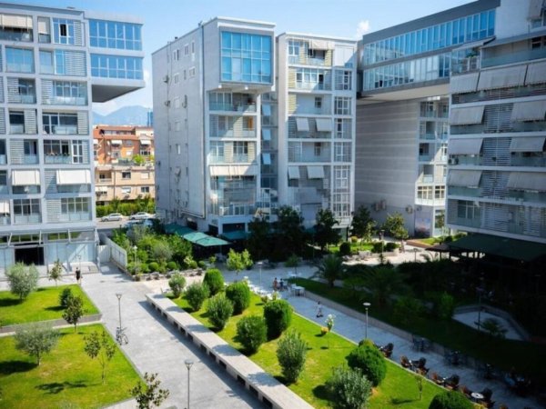 Tirane, jepet me qera zyre Kati 2, 125 m² 1.200 € (Komuna Parisit)