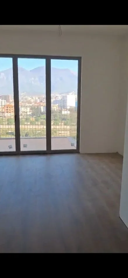 Tirane, shes apartament 1+1+Ballkon Kati 7, 75 m² 195.001 € (Bulevardi i ri)