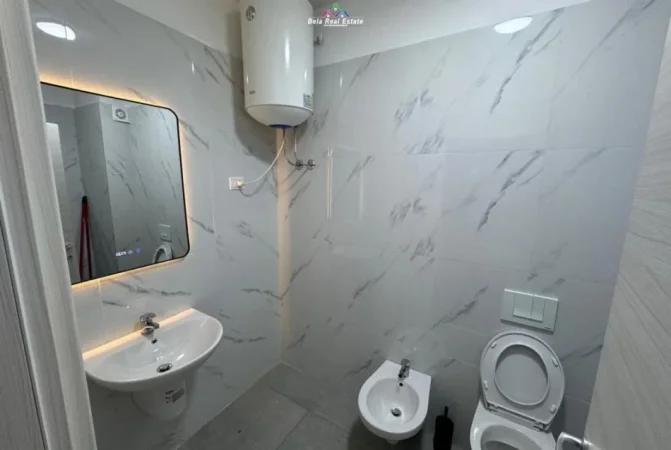 Tirane, jepet me qera apartament 1+1+Ballkon Kati 3, 82 m² 650 € (Rruga Dritan Hoxha)