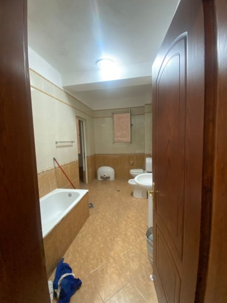 🏢 Jepet me qira ambient zyre – Lokacion strategjik