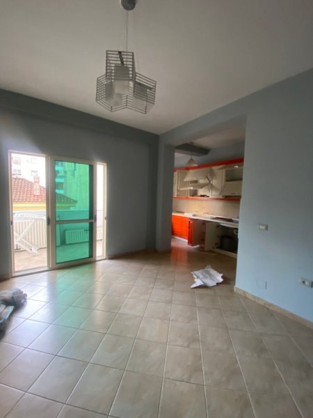 🏢 Jepet me qira ambient zyre – Lokacion strategjik