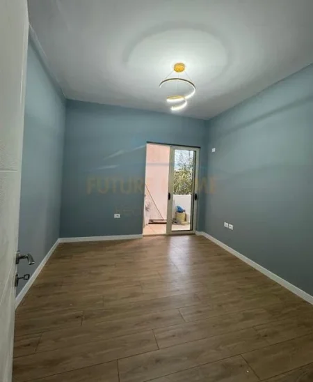 Tirane, shitet apartament 2+1 Kati 1, 98 m² 135.000 € (rruga shefqet kuka)