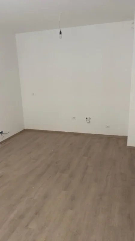 Tirane, shitet apartament 2+1 Kati 2, 84 m² 104.500 € (Univers City)