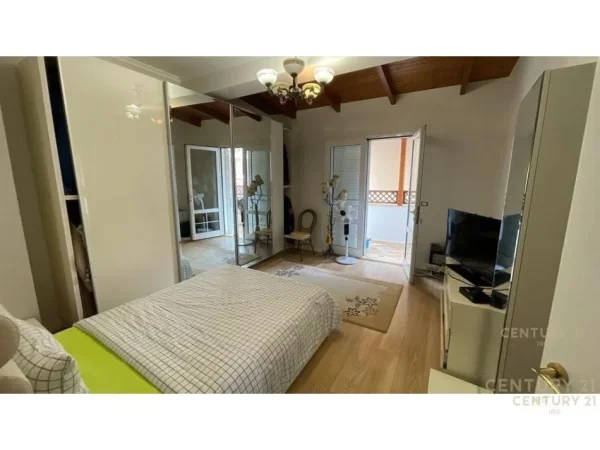 Tirane, shes apartament 3+1+Aneks+Ballkon Kati 5, 155 m² 250.000 € 