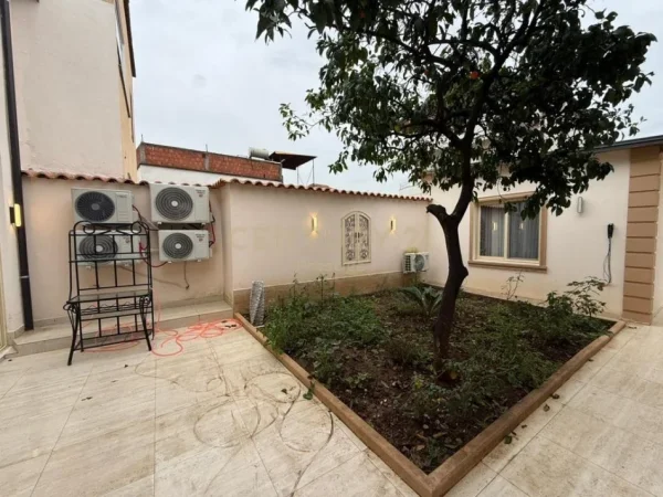 Tirane, jepet me qera Vile 2 Katshe Kati 2, 160 m² 1.500 € 